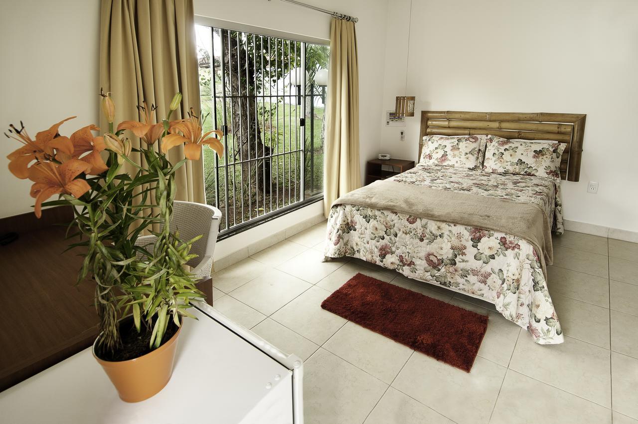 Rosa Spa E Pousada Aparecida de Goiânia Extérieur photo